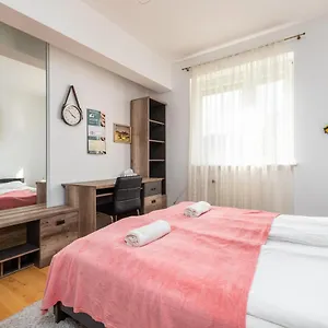 Opaczewska 69 By Homeprime Warszawa